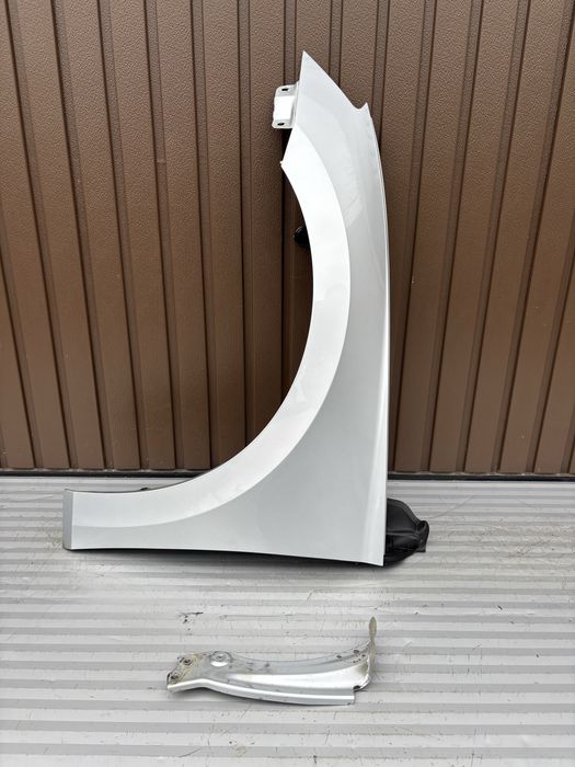 Aripa st fata Skoda Suparb 3 cod de culoare LA7W 2015-2020