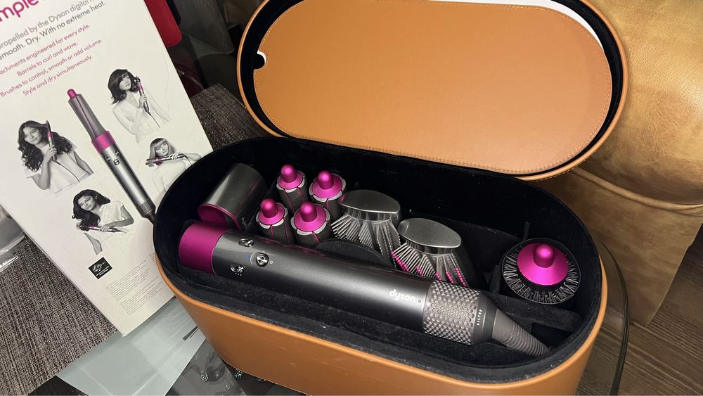 Dyson Airwrap Fuchsia