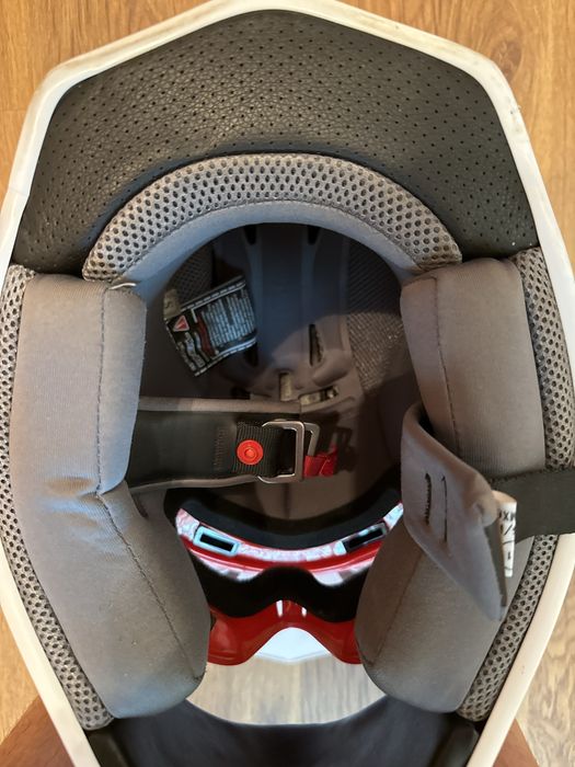 Каска ONEAL размер S