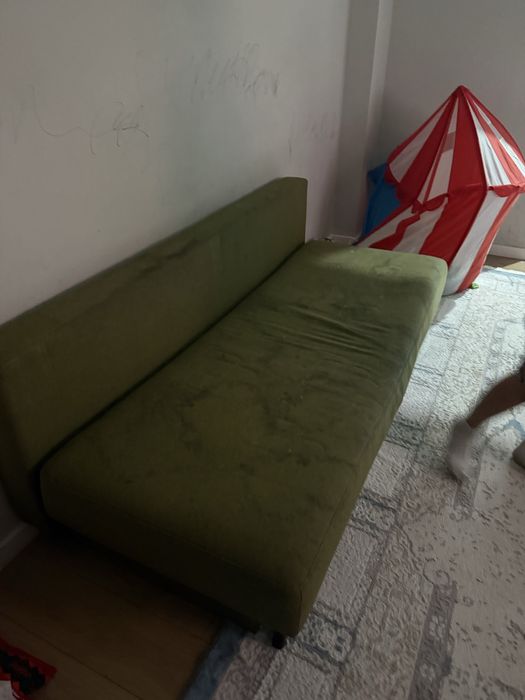 Диван забрите кому надо