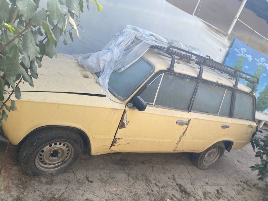 Vaz 2102 zapchastga sotiladi
