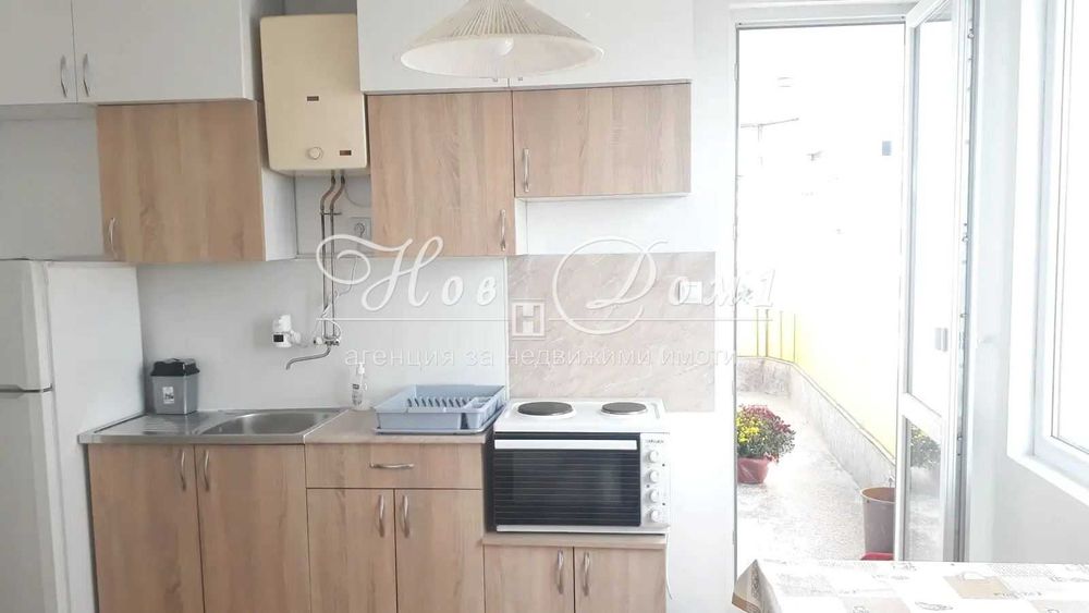 Дава се под наем Четиристаен апартамент в Варна, Окръжна болница - 120 кв.м за 790 € - Снимка #1