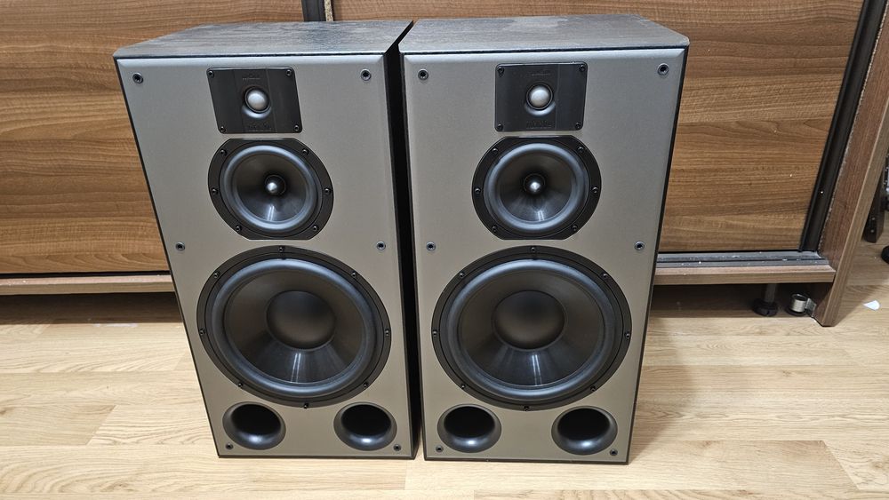 Vând pereche boxe Indiana Line DJ310 încă în garanție