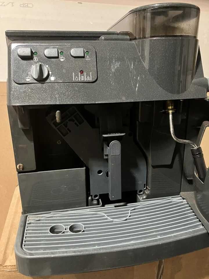 Продавам кафе машина "Saeco Vienna Superautomatica"