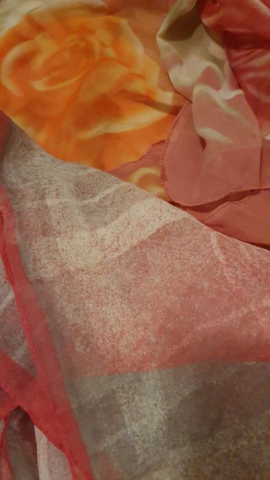 Batic  cu franjuri, esarfe