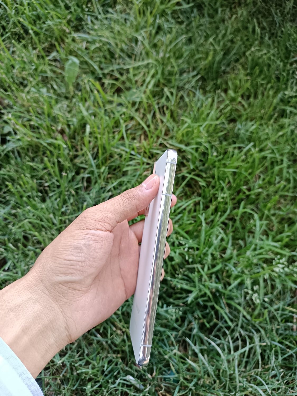 Samsung S22 Plus 5G Snapdragon 8 gen 1. IMEI oʻtgan. yangidek holda