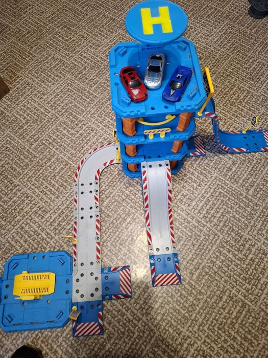 Продам Парковки для машин