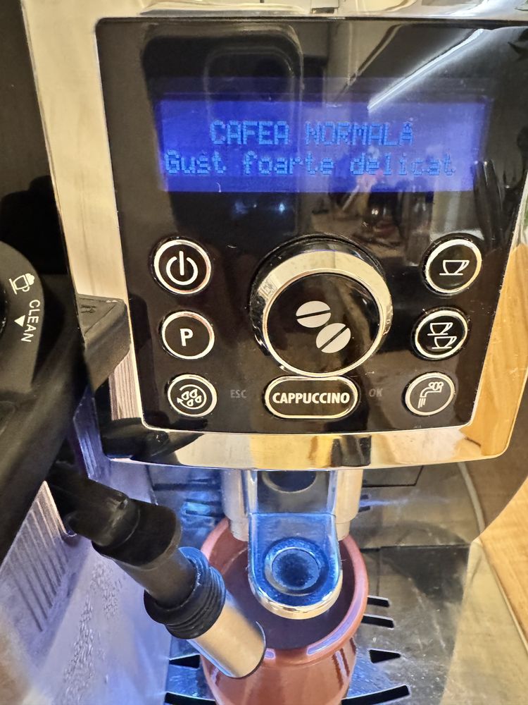 Espressor automat Delonghi Cappuccino ECAM 23.460 B