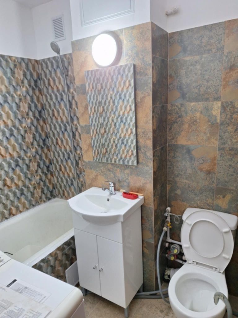 Garsoniera semidecomandata Rovine Helmat