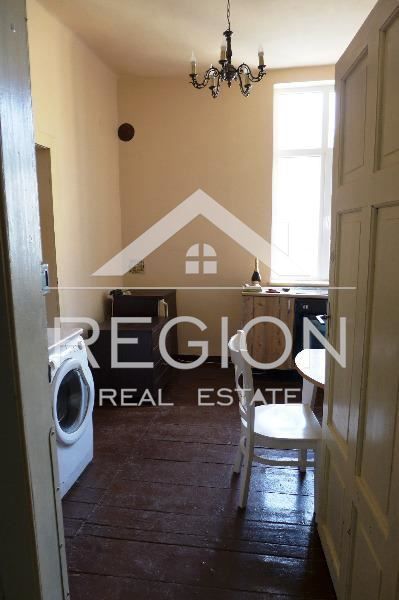 Дава се под наем Двустаен апартамент в Варна, ЖП Гара - 45 кв.м за 350 € - Снимка #3