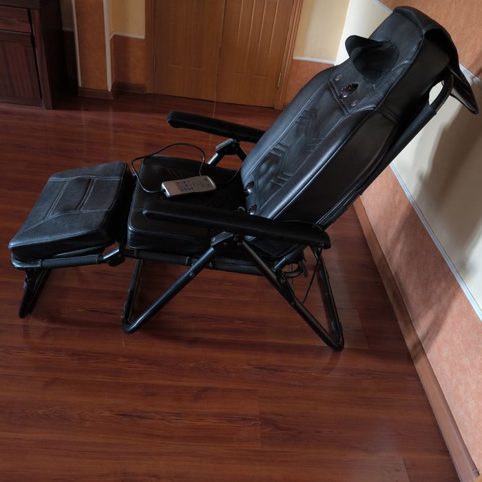 Продам Массажное кресло