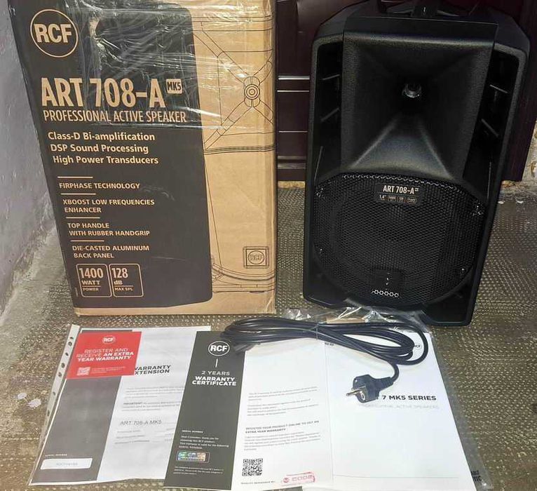 Boxa activa RCF 708 mk5, mixer , microfoane NOI