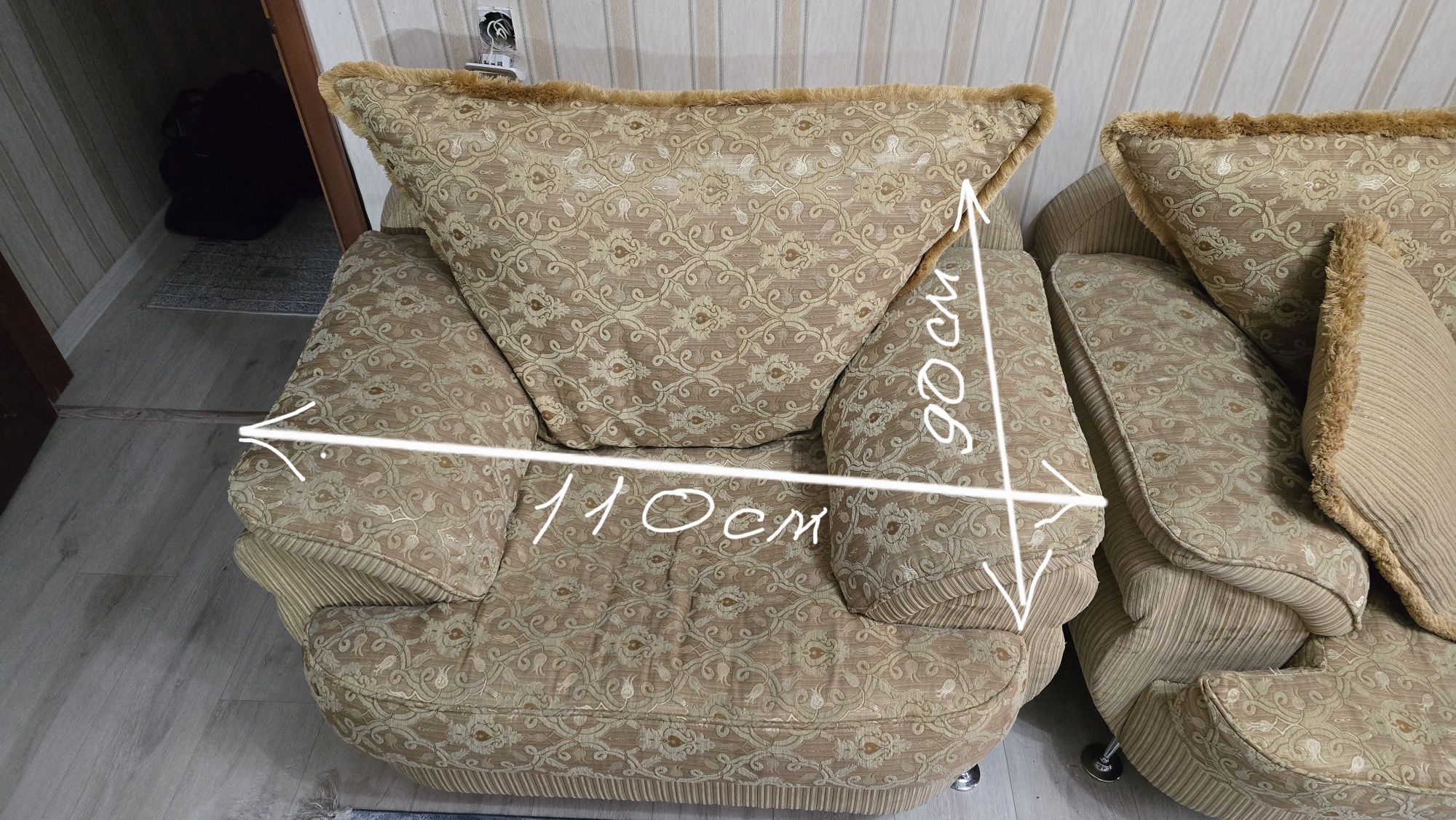 Продам срочно диван и кресло