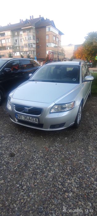 Volvo v50 2.0 136CP an 2008 345000 km pret 2400 E negociabil