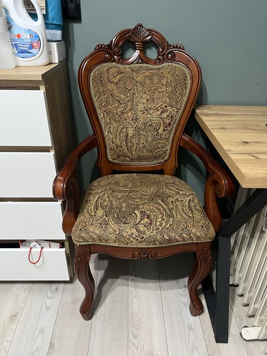 Стулья 2 шт, каждая по 20 тыс