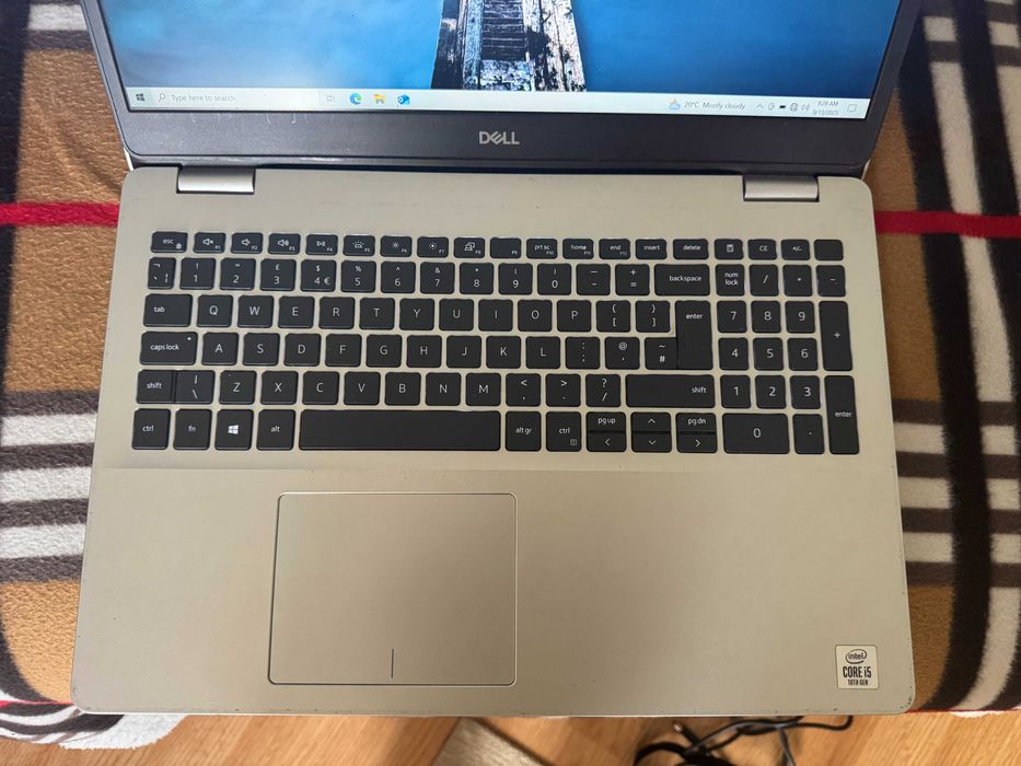Laptop Dell Inspiron 5501, i5 gen. 10, 16 gb ram, 512 SSD, etc.