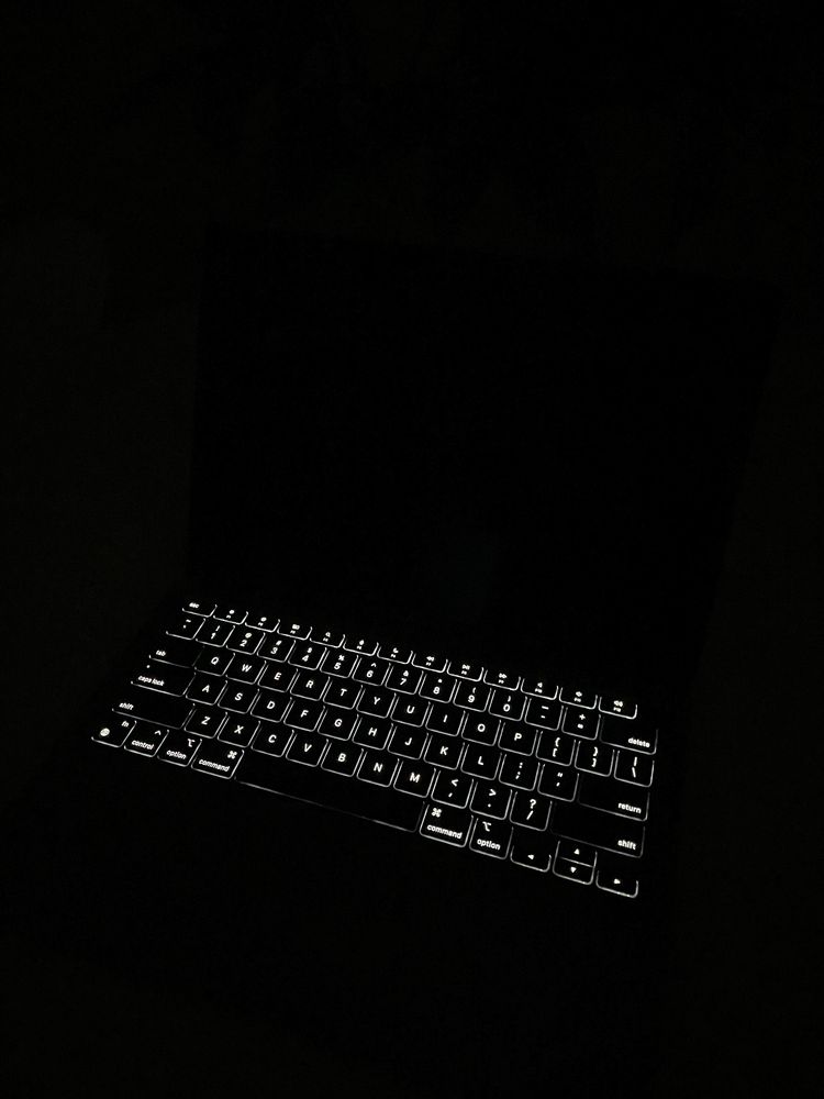 Apple MacBook Air 2020 M1 / 13 / 8GB / SSD 256GB / MacOS /