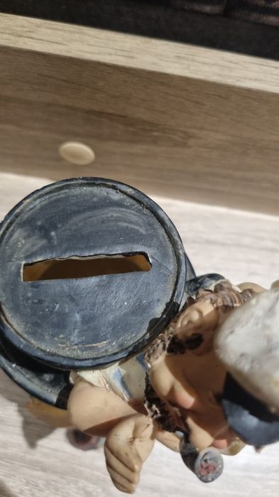 Касичка с моряк .