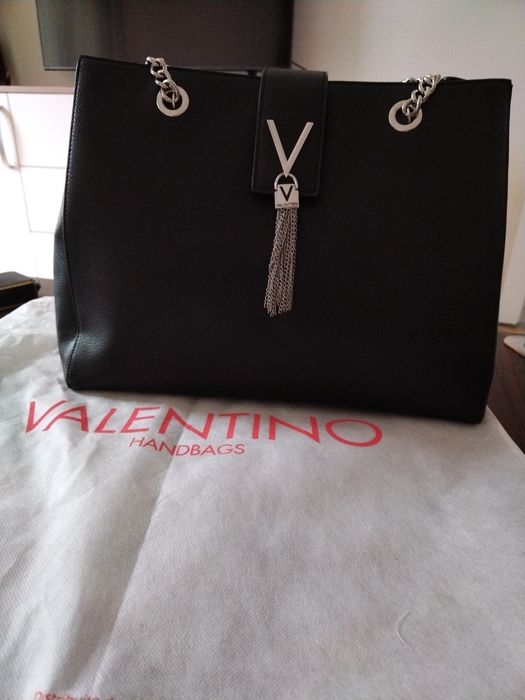 Оригинална кожена чанта Valentino - Нова