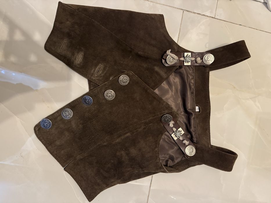 Vestă tradițională bavareză din piele întoarsă - Oktoberfest