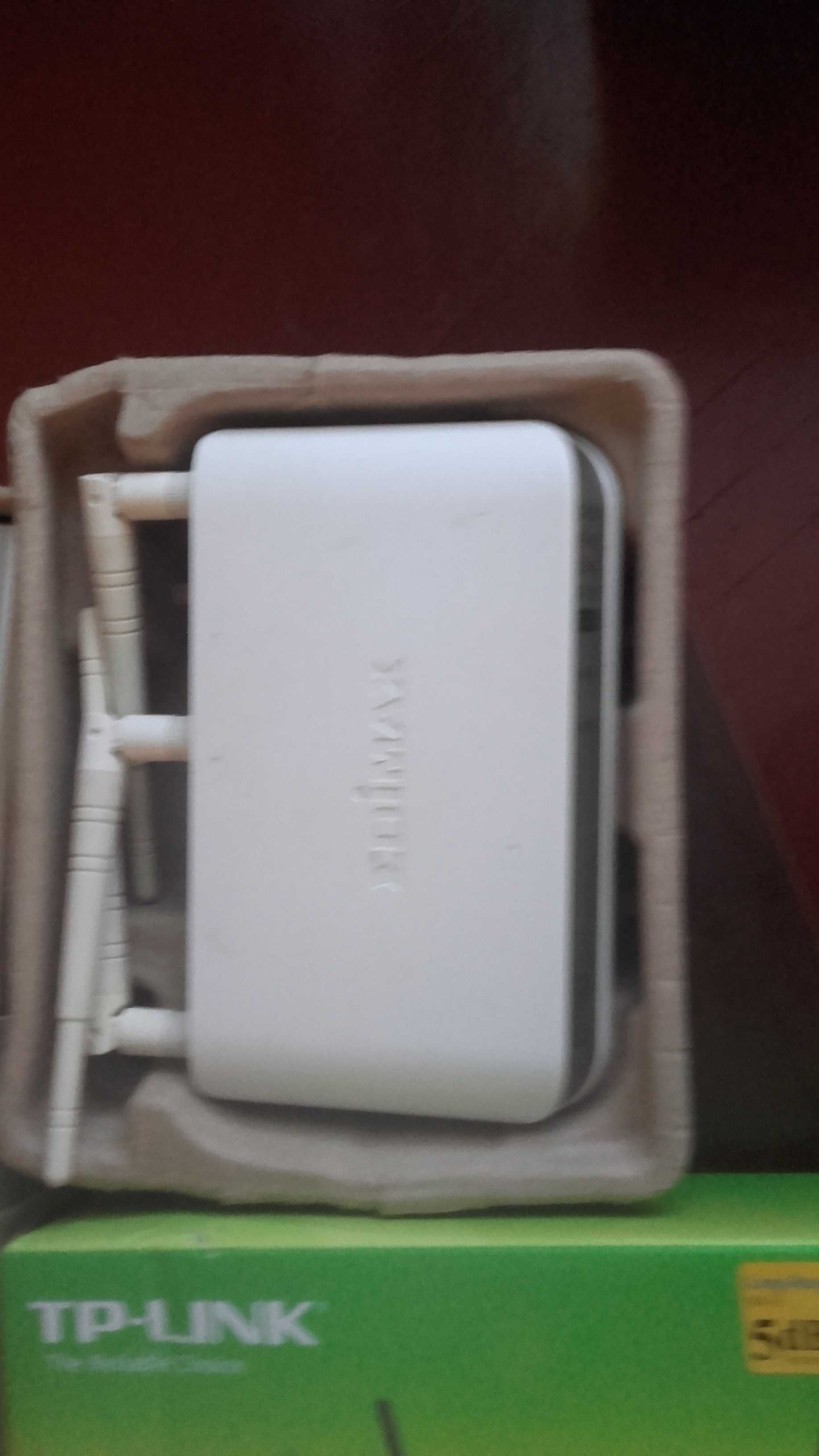 Рутери 2броя D-Link и Epimax