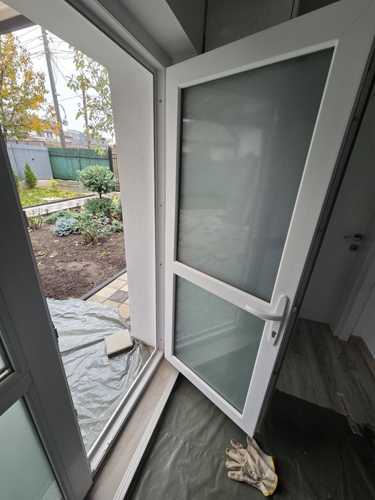 Usa termopan cu dubla deschidere tripan