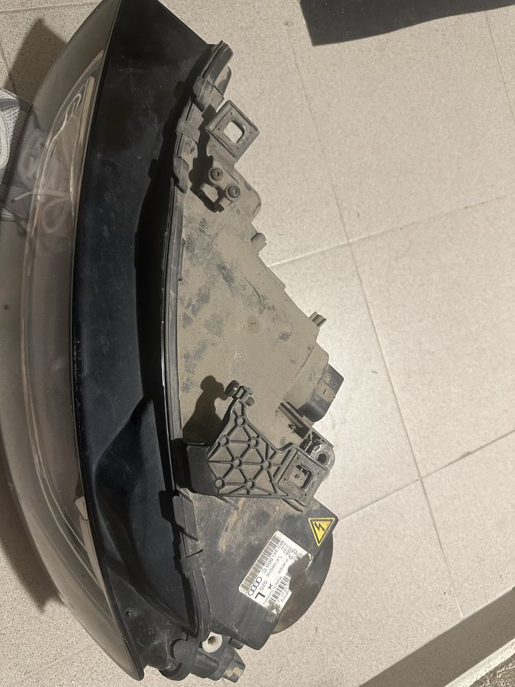 Фар L, Audi A4 В8-8,5 Здрав! Оригинален!