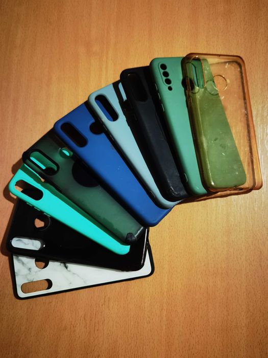 Продам чехлы на Huawei p30 lite