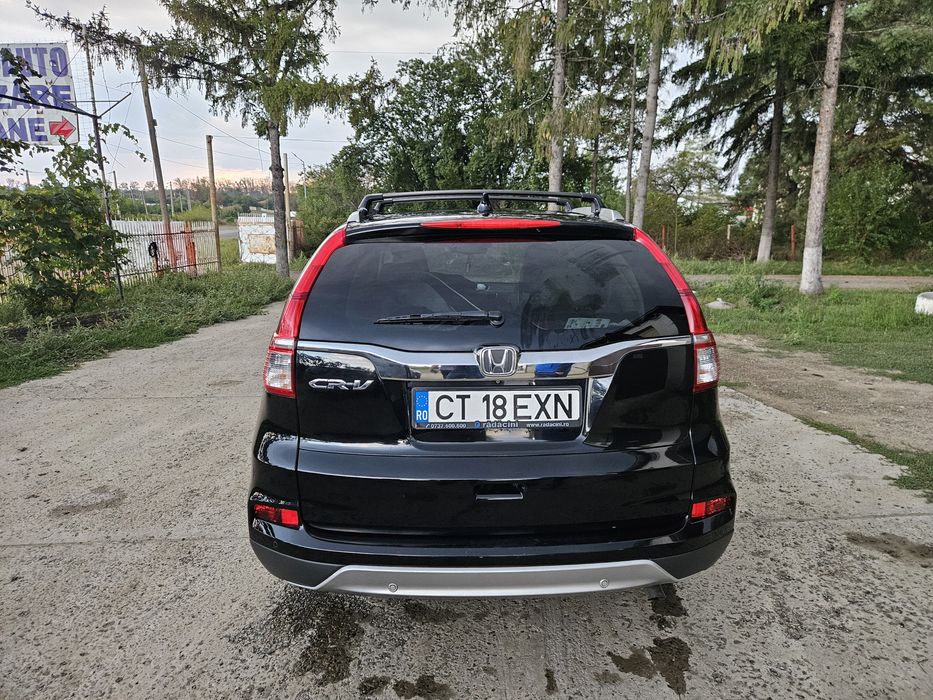 Vand Honda C-rv 2016, automata, 4x4 permanent, 298000 km.