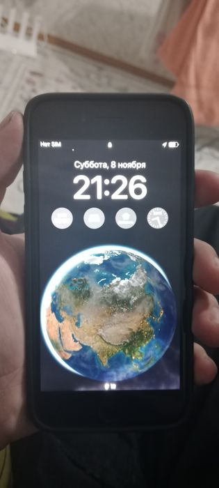 Айфон 8 продам...