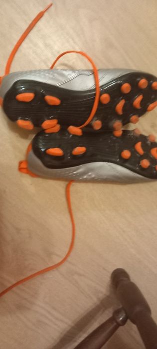 Футболни бутонки на пума