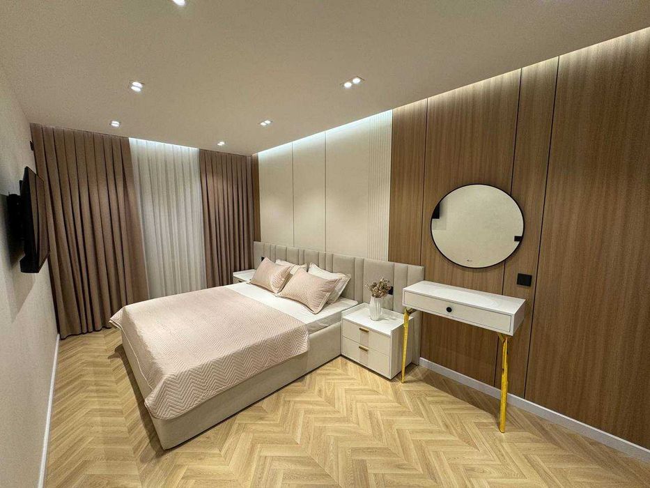 ул. Садык Азимова
Ориентир: ГУВД

4/2/4
Площадь: 80 м²