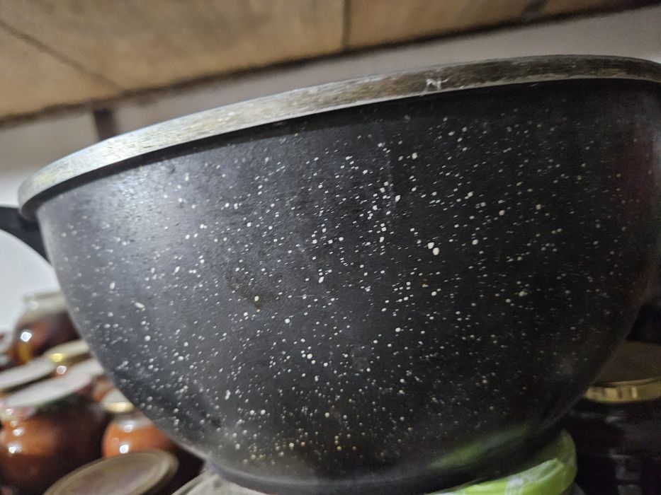 Нержавейка козон сотилади.