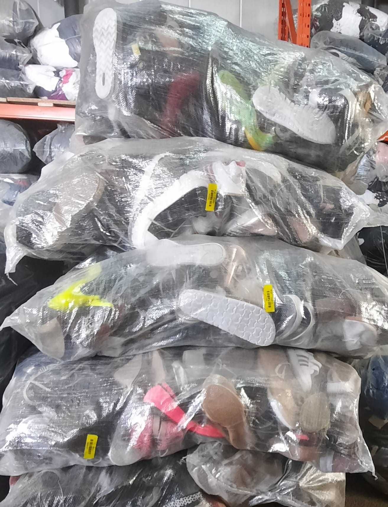 Depozit en gros haine second hand sortate LIVRARE GRATIS *
