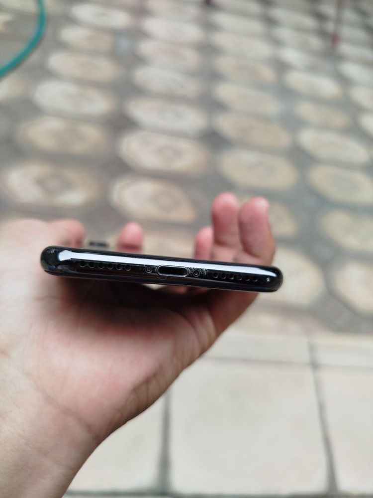 Iphone X zor narxda xolat zor