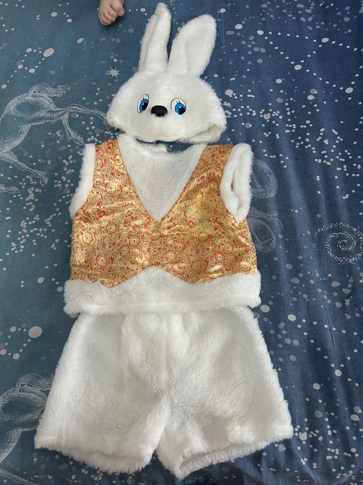 Костюм зайчика на утренник