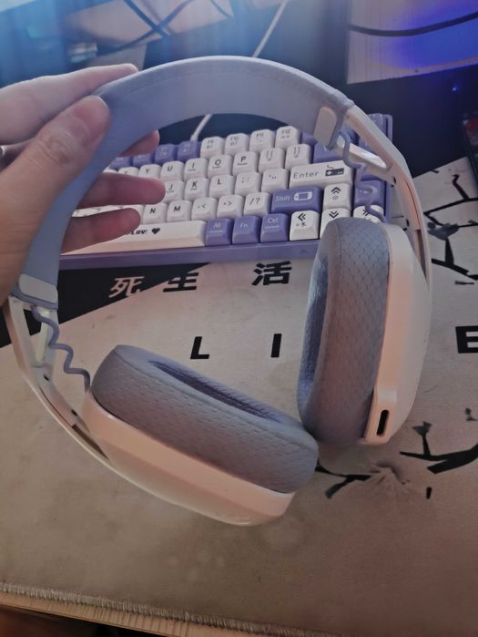 Продаю наушники Logitech g435 бу не работает донгл