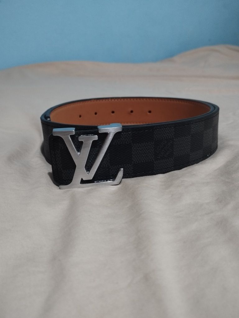 Louis Vuitton Silver and black belt