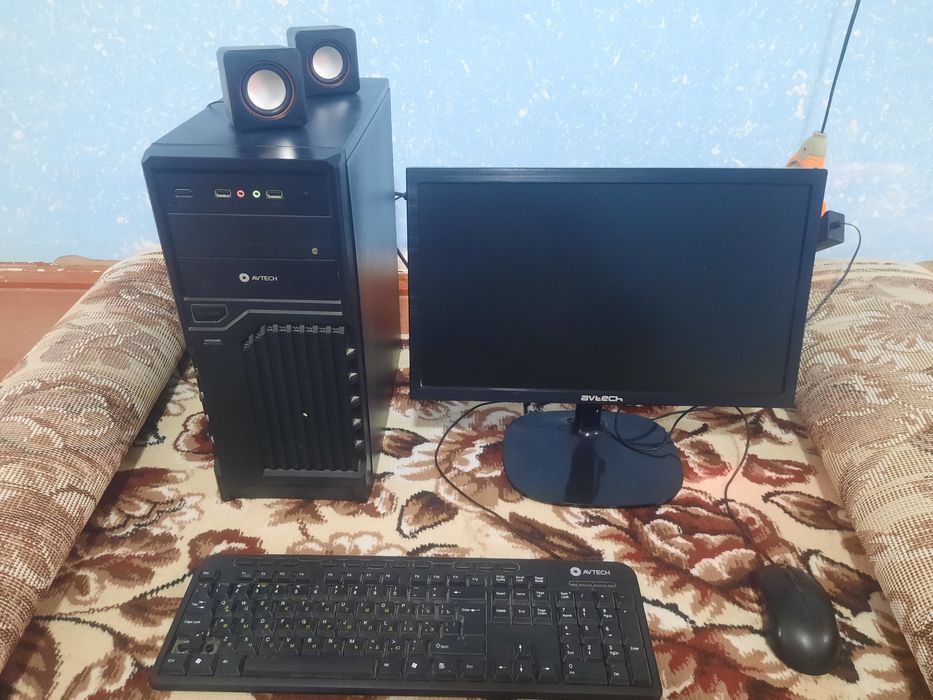 Computer sotiladi Продам компютер