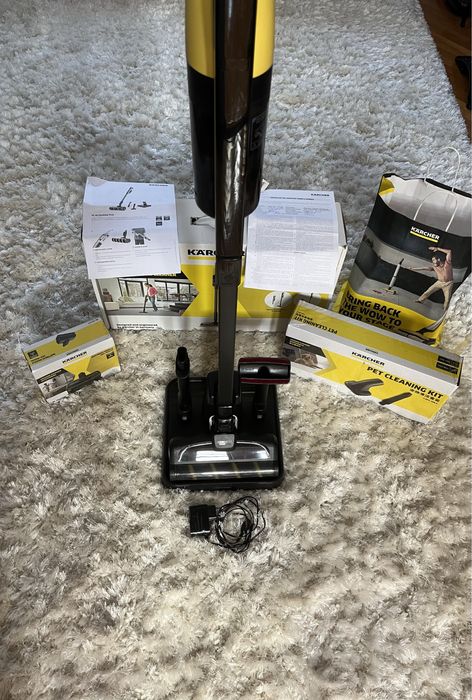 Aspirator Karcher VC 4s Cordless (nou/factura/garantie) +accesorii