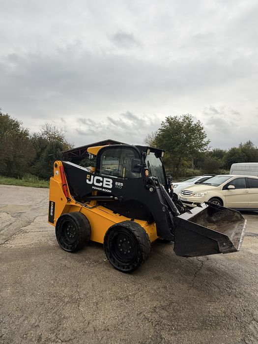 Mini incarcator jcb 225 eco power boom an 2015