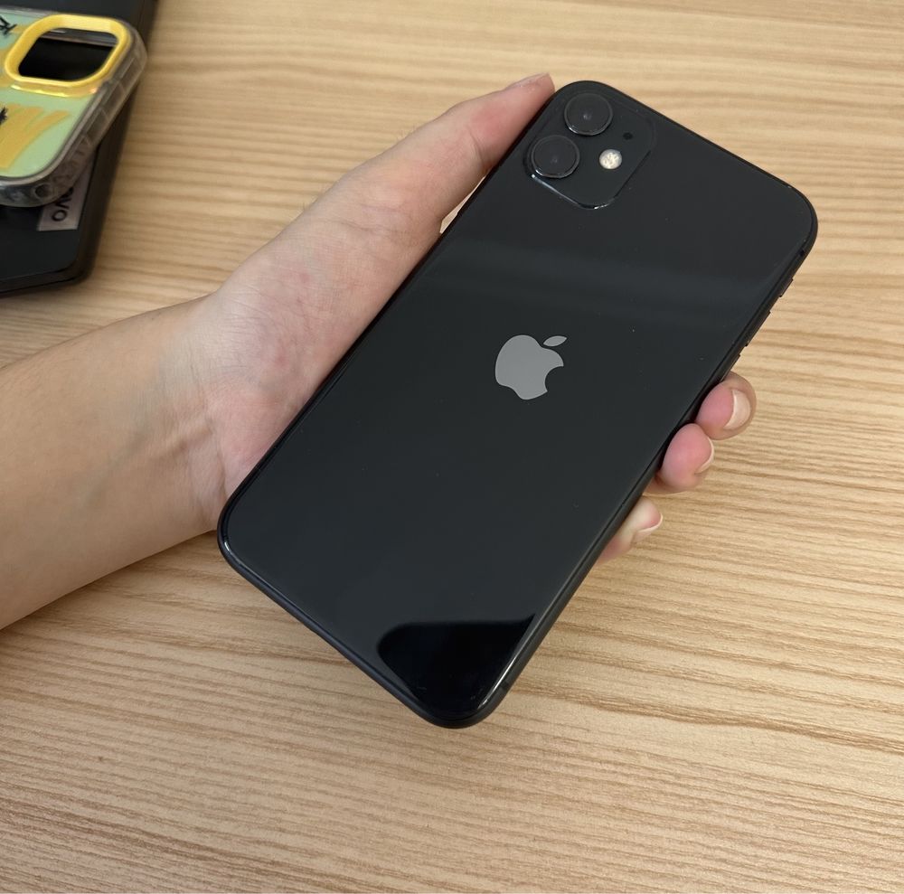 iPhone 11 black 128gb