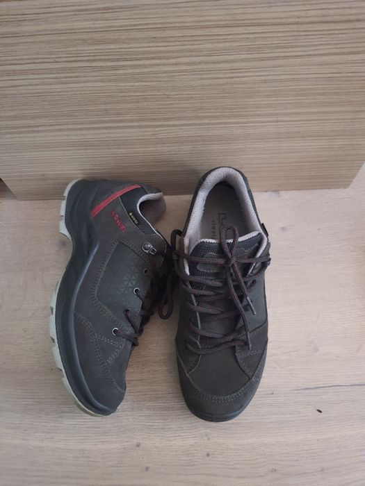 Lowa Goretex marimea 37