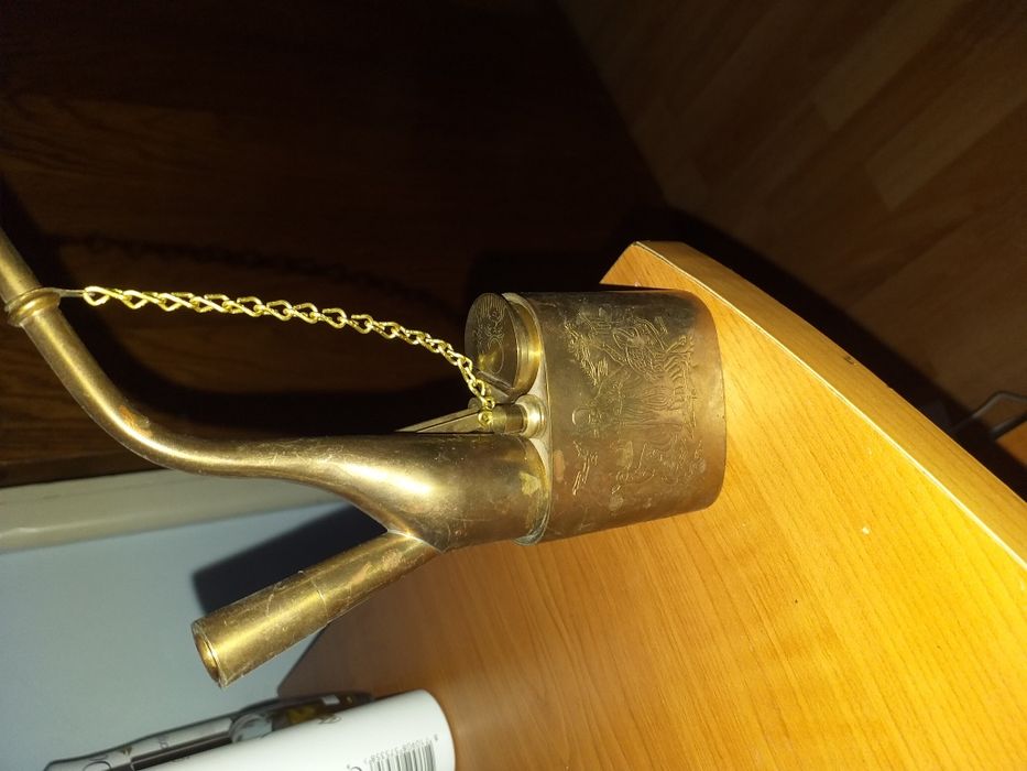 Buna ziua. Vand pipa chinezeasca, se fuma opium cue ea!
