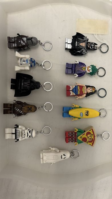 Vand brelocuri Lego lanterna