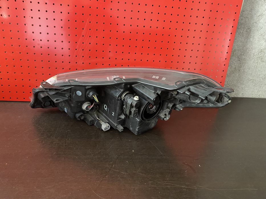 Far dreapta halogen cu lupa fara led Toyota Yaris facelift an 2017-202