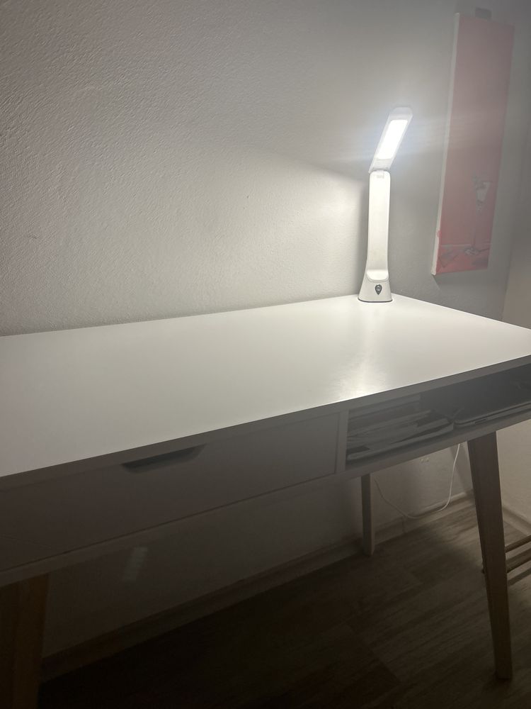 Бяло бюро от MDF