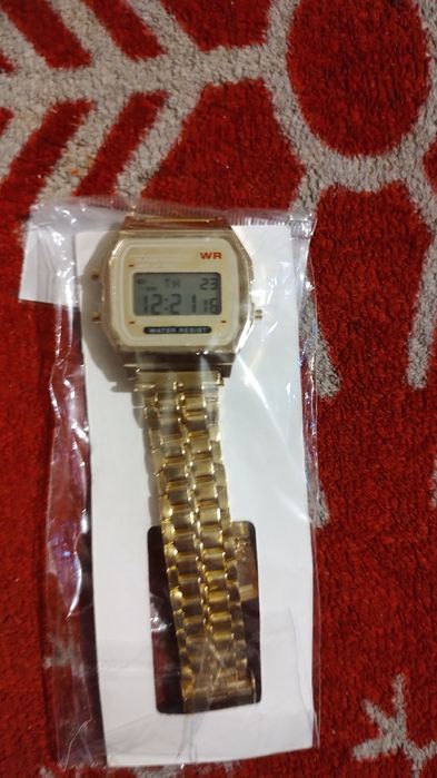 Vand ceasuri Quartz și mecanice rusești