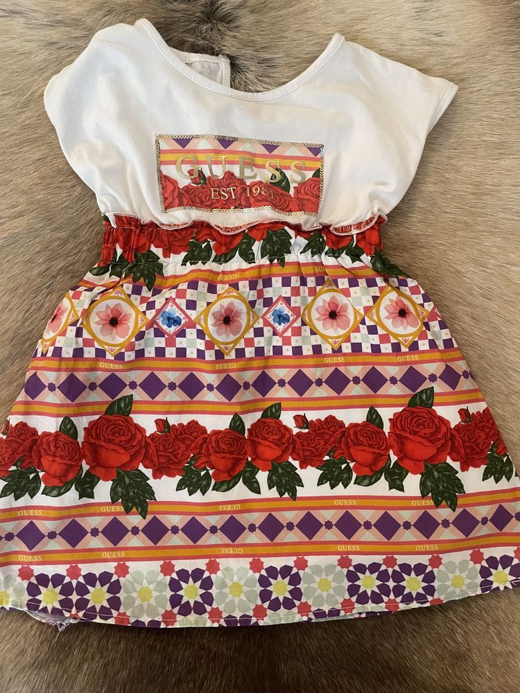 Дрехи на Guess..