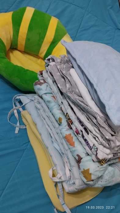 Лот завивки и чаршафи за новородено за количка